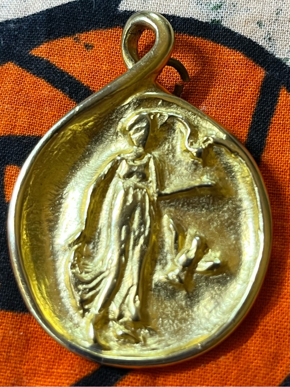 Gold-Tone Pendant - Elegant Sculpted Medallion